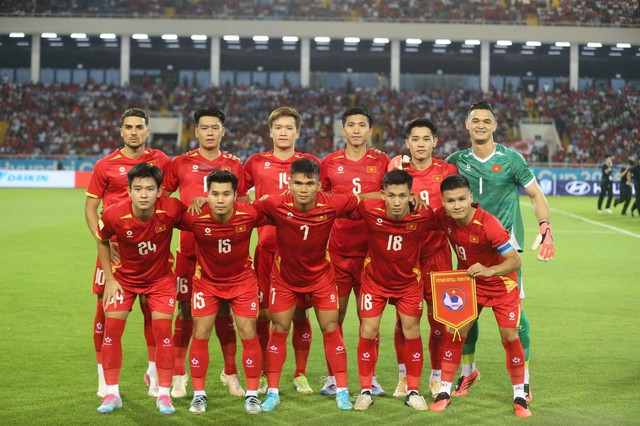 Diễn biến Việt Nam 2-0 Malaysia: Xuân Son chói sáng với cú đúp - Ảnh 7.