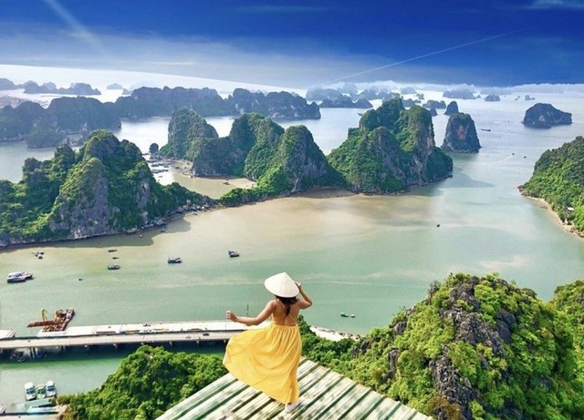 Phát hiện siêu tàu Trung Quốc trên vịnh Hạ Long: Dài hơn 3 sân bóng, 16 tầng, chở 5.200 khách cùng lúc - Ảnh 5.