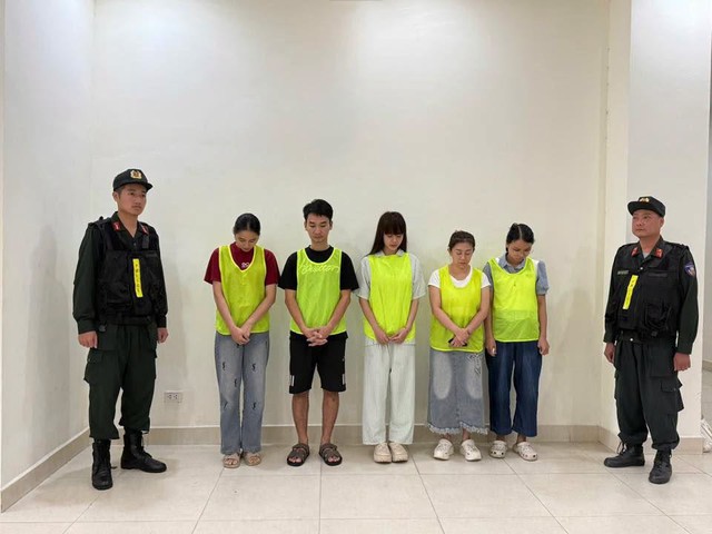 Ra quyết định khởi tố Giám đốc Khúc Thị Phương Thúy và kế toán Dương Thị Hoa - Ảnh 1.