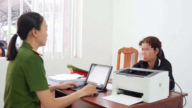 Lệnh giữ người khẩn cấp với TikToker Lê Thị Hiểu SN 1983 - Ảnh 1.