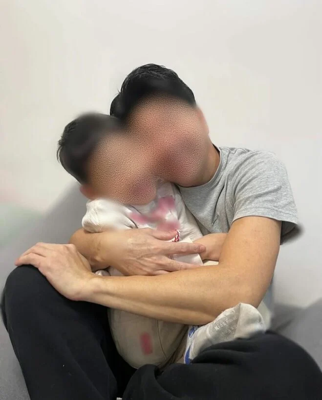 Ly hôn vì vợ ngoại tình, 1 mình nuôi 3 đứa con, hơn 2 năm sau, người đàn ông phát hiện sự thật gây sốc - Ảnh 3.