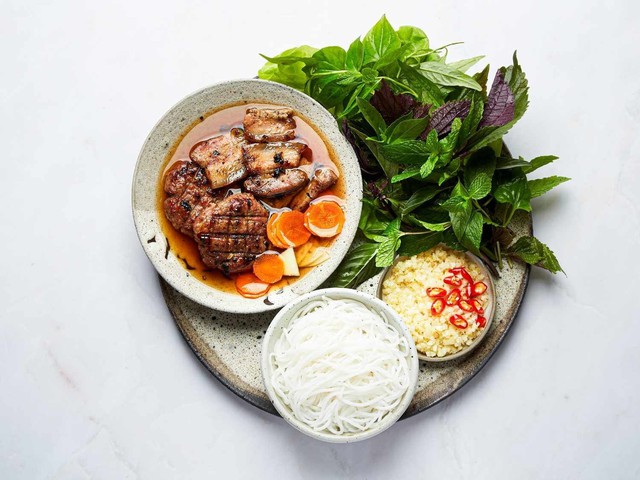 Món Việt Xuân Son mê nhất, mỗi lần mua tới 4-5 suất: Từng được xếp vào top 10 ngon nhất thế giới - Ảnh 1.