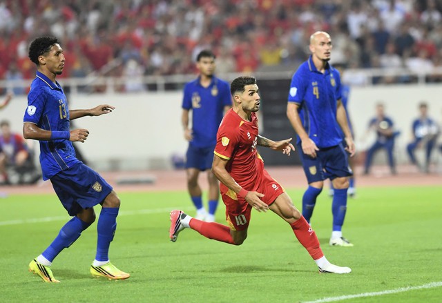 Chơi một trận "nghẹt thở" trước Th&aacute;i Lan, Việt Nam v&ocirc; địch AFF Cup 2026 với kỷ lục lịch sử - Ảnh 2.