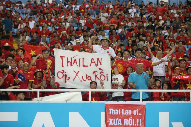 DIỄN BIẾN Việt Nam 1-1 Th&aacute;i Lan: Tuyển Việt Nam dồn &eacute;p li&ecirc;n tục sau b&agrave;n gỡ - Ảnh 6.