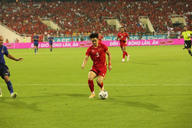 DIỄN BIẾN Việt Nam 1-1 Th&aacute;i Lan: Tuyển Việt Nam dồn &eacute;p li&ecirc;n tục sau b&agrave;n gỡ - Ảnh 1.