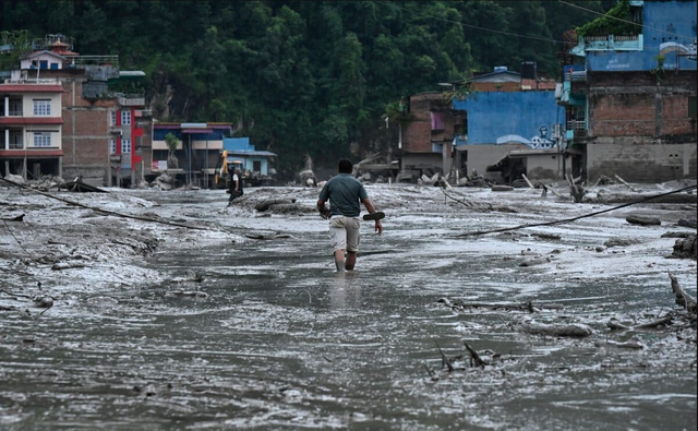 Sau lũ quét ở Nepal, giới khoa học cảnh báo dạng thảm họa có thể tạo chuỗi thiên tai chết người - Ảnh 9.