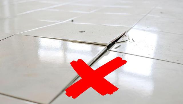 Thợ xây chuyên nghiệp lý giải vì sao nền nhà bị phồng rộp dù được lát rất chuẩn? - Ảnh 1.