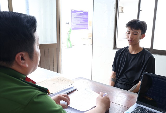 Hé lộ nguyên nhân vụ thi thể dưới đám cỏ: Vì khoản nợ 2 triệu đồng - Ảnh 3.