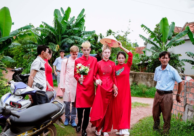 Cô gái Nga xinh đẹp vượt 7.000km lấy chồng Việt Nam, nhà trai phải giảm bớt 500 khách mời vì một lý do - Ảnh 3.
