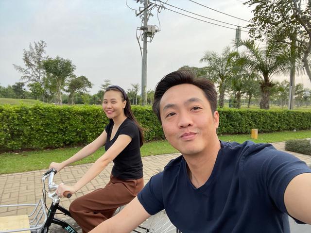 Thông tin về nam đại gia Việt SN 1982 bế con khóc nức nở khi nói về vợ - Ảnh 5. Thông tin về nam đại gia Việt SN 1982 bế con khóc nức nở khi nói về vợ - Ảnh 5.