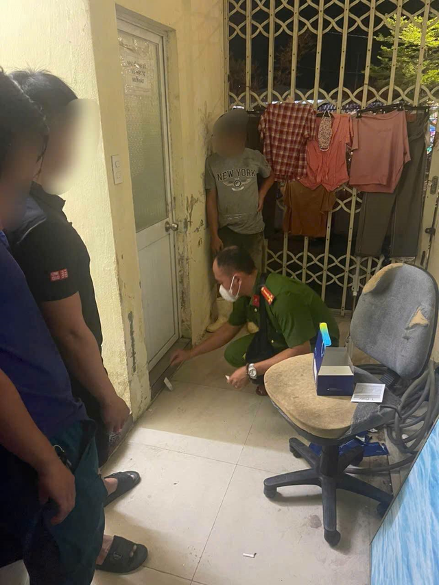 200 CBCS công an đồng loạt kiểm tra 9 cơ sở lưu trú, nhà trọ lúc 2h sáng: Làm việc với 135 người - Ảnh 4.