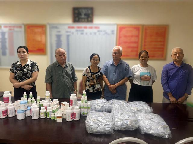 Khám xét nơi ở, nơi làm việc, khởi tố người bán thuốc bách bệnh Bùi Thị Tiết SN 1988 - Ảnh 1.