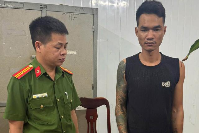 Công an kiểm tra phòng trọ lúc 0 giờ 30 phút, bắt tạm giam Nguyễn Văn Điệp SN 1995 - Ảnh 1.