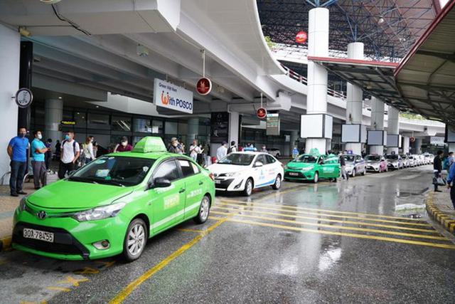 Nhiều ngày trước, kịp thời xử lý 1 đối tượng "cò mồi" tại sân bay Nội Bài - Ảnh 2.