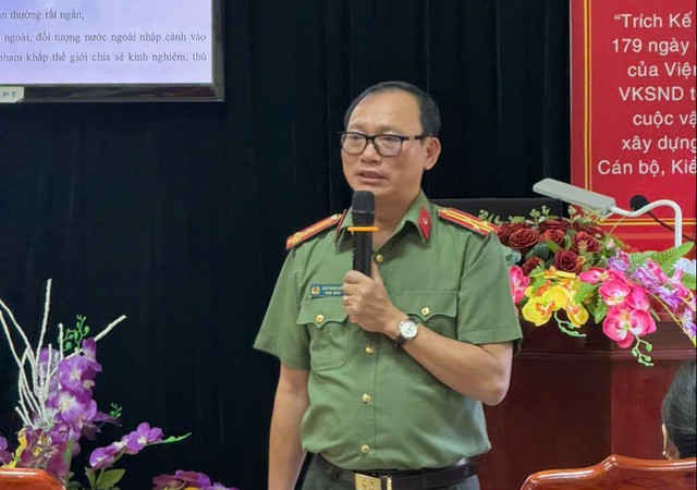 7 người đánh tài xế gục xuống đường: TS tội phạm học lý giải điều đáng sợ diễn ra trong đầu kẻ hành hung - Ảnh 1.