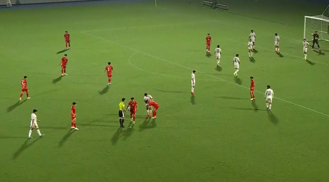 Diễn biến trận U23 Việt Nam vs U23 Kuwait: U23 Việt Nam tấn công dồn dập, liên tục dứt điểm - Ảnh 3.