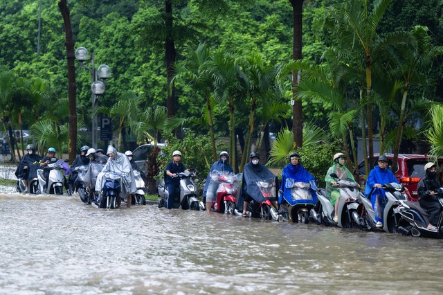 Ngày mai, hàng loạt tỉnh thành tại Bắc Bộ có mưa to đến rất to - Ảnh 1.