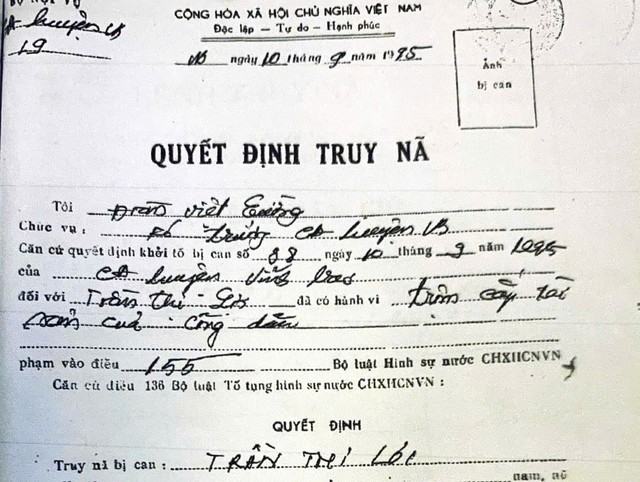 Trần Thị Lợi SN 1959 ra công an đầu thú - Ảnh 1.