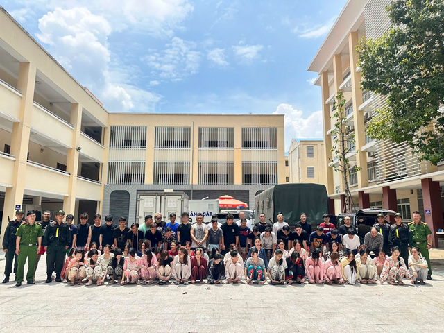 Bắt Phạm Phương Anh SN 1999 cùng hàng loạt đối tượng trong một chuyên án lớn - Ảnh 2.