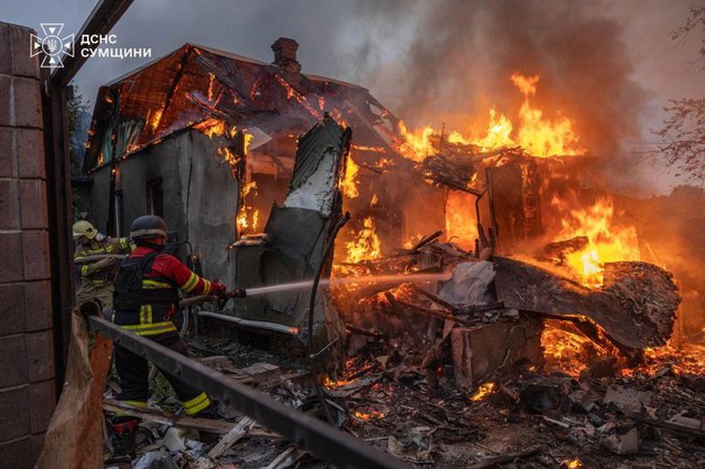 Nga trả đũa, 40 tên lửa/giờ nã vào Dnipropetrovsk - Kiev đối mặt "ngày đen tối", hé lộ bí mật sau bước tiến của Nga - Ảnh 1.
