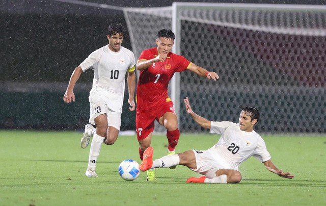 Diễn biến trận U23 Việt Nam 0-1 U23 Uzbekistan: Sức ép nghẹt thở, bàn thua quá sớm - Ảnh 3.