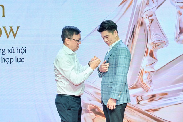 Lần đầu ti&ecirc;n tại Human Act Prize 2026: C&oacute; danh hiệu Trọn đời Cống hiến, dự &aacute;n Hợp lực Cộng đồng - Ảnh 4.