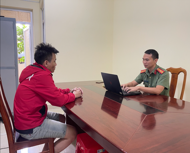 Công an điều tra hàng nghìn giao dịch chuyển khoản trong thời gian ngắn: Bắt tạm giam 2 anh em - Ảnh 3.