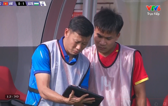 Diễn biến trận U23 Việt Nam 0-1 U23 Uzbekistan: U23 Việt Nam "chạm một tay" v&agrave;o v&eacute; tứ kết - Ảnh 2.