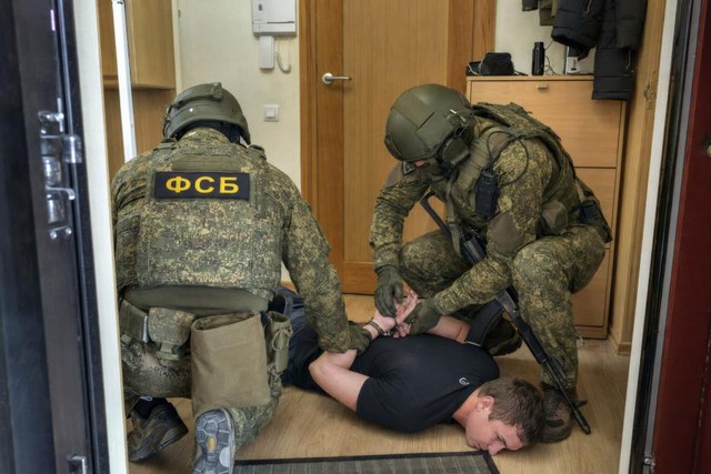 Đ&aacute;nh từ b&ecirc;n trong: Kh&ocirc;ng phải Ukraine! Phương T&acirc;y tạo ra &ldquo;ngựa th&agrave;nh Troy&rdquo; mới cho Nga, lộ manh mối đầu ti&ecirc;n - Ảnh 1.