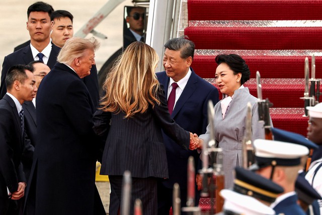 Chuyên gia 40 năm kinh nghiệm soi màn chào đón ông Tập Cận Bình của ông Trump: Nhiều chi tiết đáng chú ý - Ảnh 3. Chuyên gia 40 năm kinh nghiệm soi màn chào đón ông Tập Cận Bình của ông Trump: Nhiều chi tiết đáng chú ý - Ảnh 3.