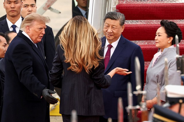 Chuyên gia 40 năm kinh nghiệm soi màn chào đón ông Tập Cận Bình của ông Trump: Nhiều chi tiết đáng chú ý - Ảnh 2. Chuyên gia 40 năm kinh nghiệm soi màn chào đón ông Tập Cận Bình của ông Trump: Nhiều chi tiết đáng chú ý - Ảnh 2.