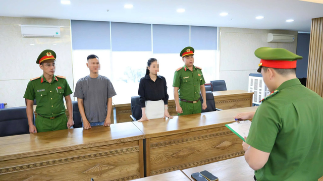 Thi hành lệnh bắt tạm giam Lê Thị Thanh Thuận SN 1983 - Ảnh 1.