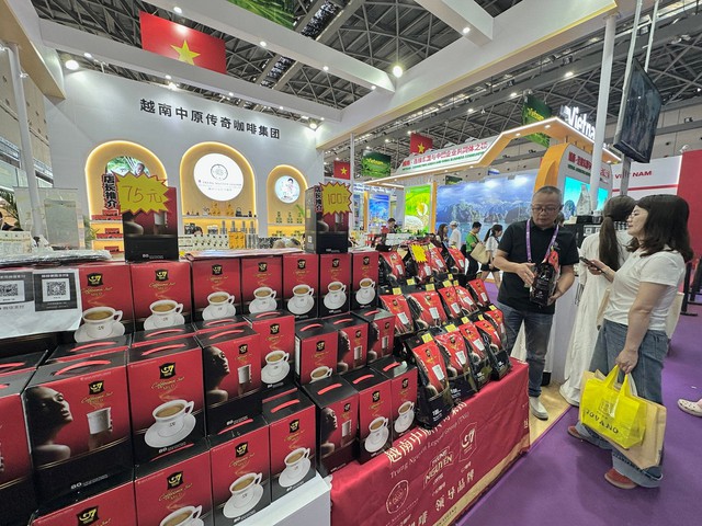 C&aacute;c doanh nghiệp ASEAN kỳ vọng K&ecirc;nh B&igrave;nh Lục sẽ mở ra thị trường Trung Quốc, nhưng cũng lo ngại l&agrave;n s&oacute;ng h&agrave;ng nhập khẩu - Ảnh 2.