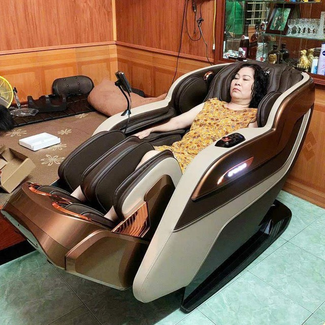 Lời khuy&ecirc;n trước khi mua ghế massage đắt tiền - Ảnh 2.