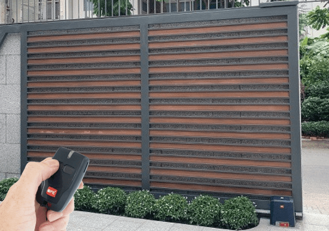 Lời khuyên cho các gia đình đang sử dụng cổng trượt - Ảnh 1.