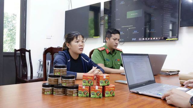 Bắt tạm giam Triệu Thị Thảo và 7 người khác liên quan đến số tiền bán hàng trị giá 244,5 triệu đồng - Ảnh 2.