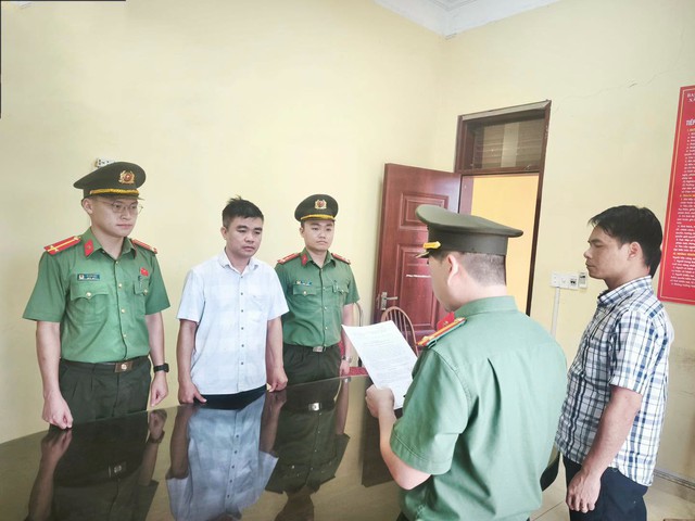 Thi hành lệnh bắt tạm giam nguyên Phó Viện trưởng Nguyễn Văn Năm SN 1982 - Ảnh 1.