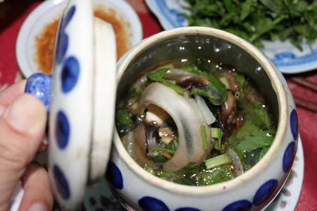 Đặc sản khiến nhiều người Việt còn e dè, khách Tây thử một miếng rồi ăn sạch - Ảnh 2. Đặc sản khiến nhiều người Việt còn e dè, khách Tây thử một miếng rồi ăn sạch - Ảnh 2.