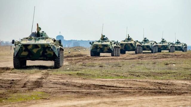 Nổ lớn ở Transnistria, xe qu&acirc;n sự Moldova &aacute;p s&aacute;t Ukraine: Nga cảnh b&aacute;o đ&aacute;p trả, 1.500 l&iacute;nh v&agrave;o thế sẵn s&agrave;ng - Ảnh 2.