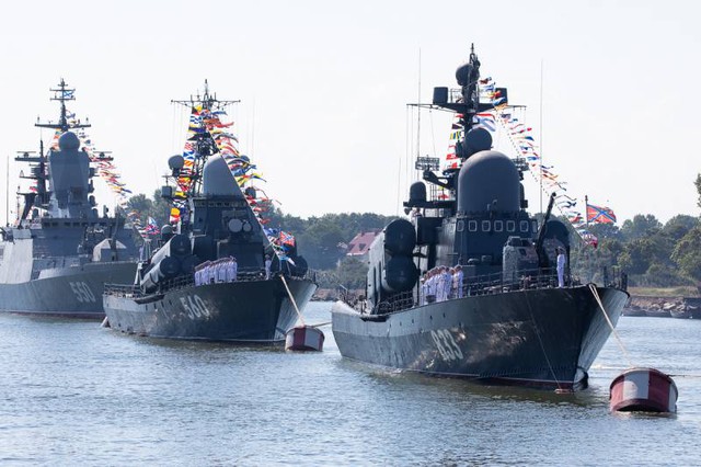 NATO nhận văn bản n&oacute;ng từ Nga: Moscow dọa d&ugrave;ng to&agrave;n bộ kho vũ kh&iacute; bảo vệ Kaliningrad, li&ecirc;n minh đ&aacute;p trả - Ảnh 3.