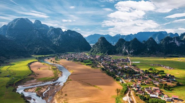 Phát hiện ngôi làng có hơn 600 căn nhà