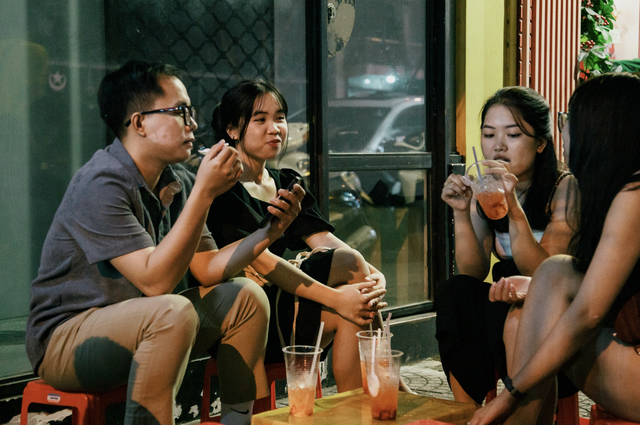 Lời khuy&ecirc;n t&agrave;i ch&iacute;nh cho người định cắt giảm chi ti&ecirc;u c&agrave; ph&ecirc;, tr&agrave; chiều - Ảnh 1.