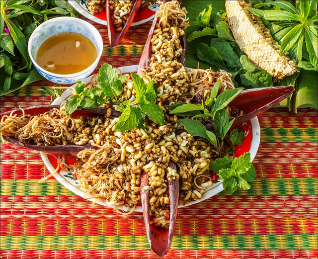 Đặc sản khiến nhiều người Việt nhìn đã e dè, khách Tây thử một miếng rồi khen béo ngậy như kem - Ảnh 4.