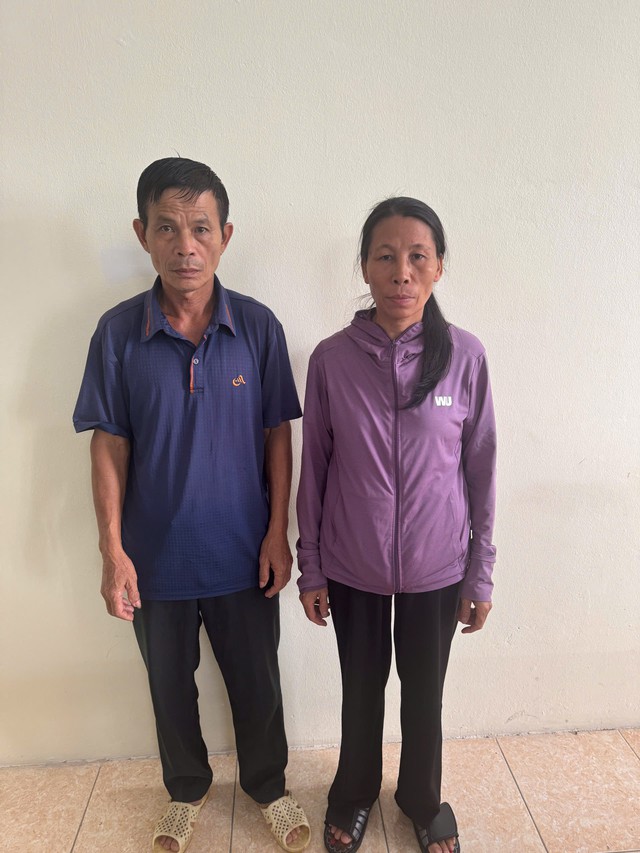 Thi hành lệnh bắt tạm giam vợ chồng Trần Thị Nguyệt SN 1969 - Ảnh 1.