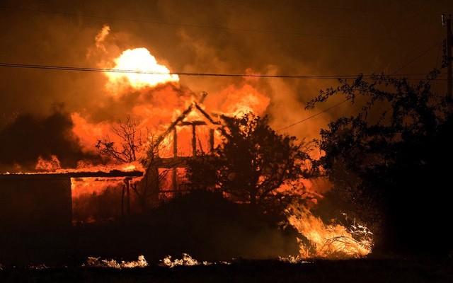 Một ngôi nhà bị thiêu trụi trong trận cháy từng ở Yarnell Hill, bang Arizona, Mỹ.
