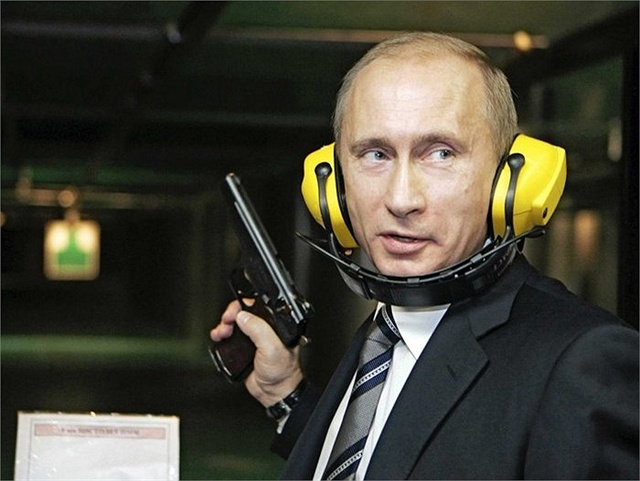  	Ông Putin bên trong phòng bắn tại trụ sở tình báo quân sự GRU năm 2006