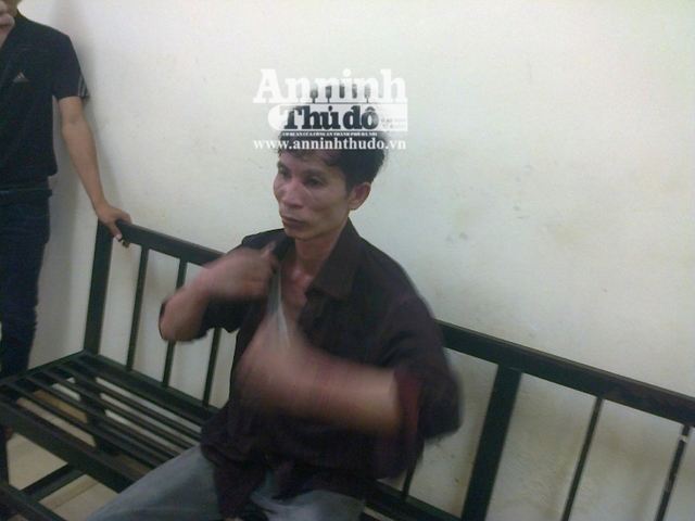 Vây bắt kẻ "ngáo đá”, cầm súng cố thủ tại ĐH Quốc gia Hà Nội