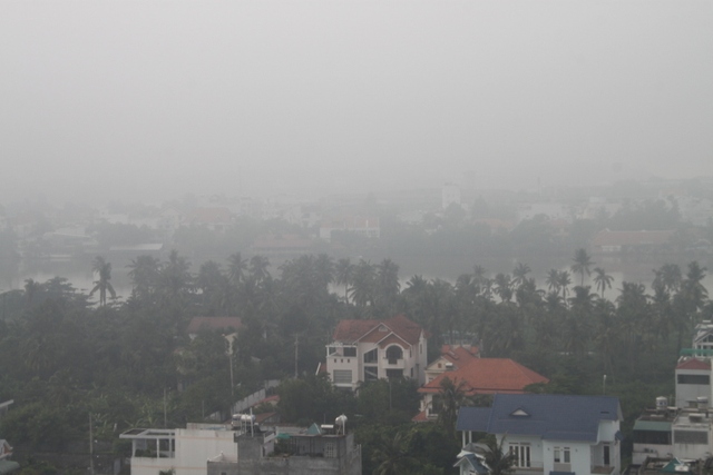 
	Sáng 9/8 nhiều khu vực tại Sài Gòn chìm trong sương mù khá dày.