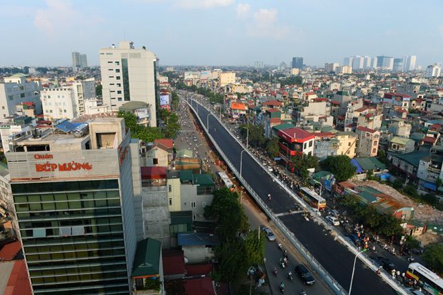 Cầu vượt mềm mại ở thủ đô trước ngày thông xe