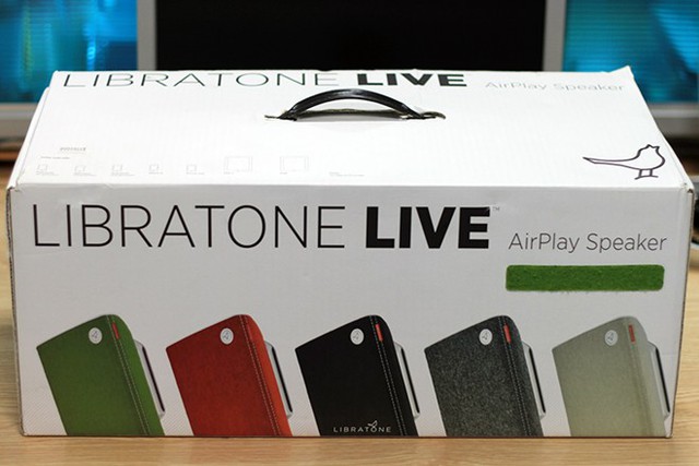 Khui hộp Libratone Live - loa không dây giá 16 triệu đồng